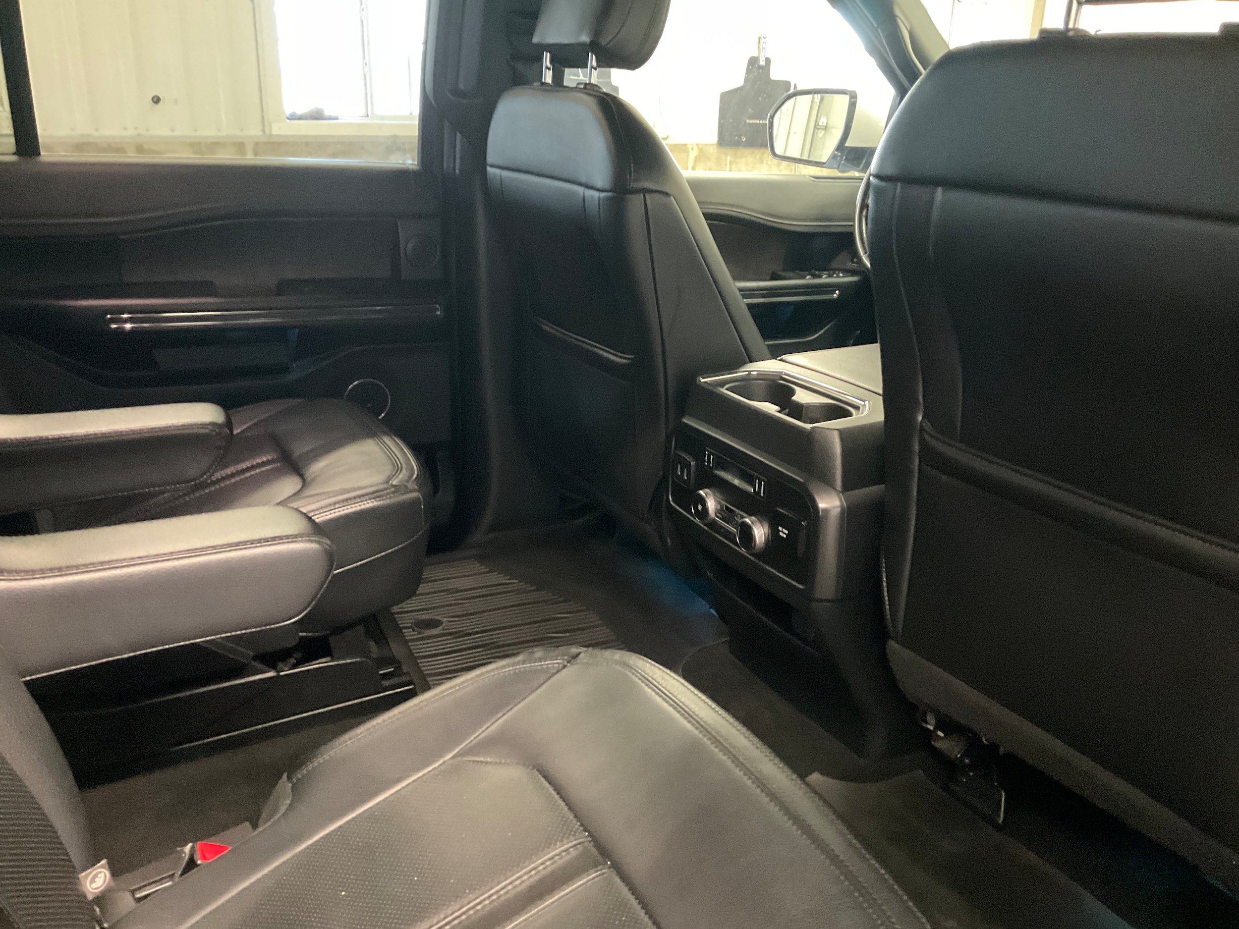 Used 2019 Ford Expedition Limited w/ Special Edition Package AWD/4WD image 29