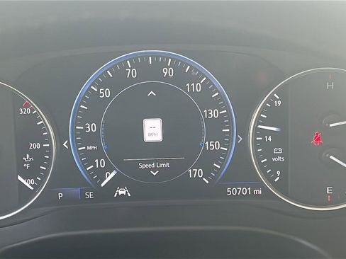 Certified 2023 Buick Enclave Avenir w/ Avenir Technology Package image 20