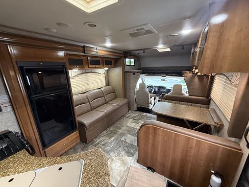 Used 2017 Ford E-450 and Econoline 450 Super Duty w/ Motorhome Prep Package RWD image 40