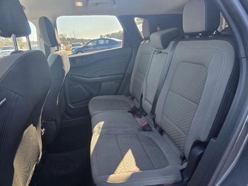 Used 2022 Ford Escape SE w/ SE Sport Appearance Package image 13