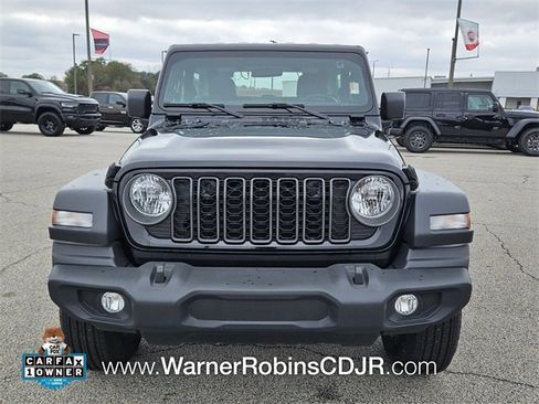 Used 2025 Jeep Wrangler Sport image 2
