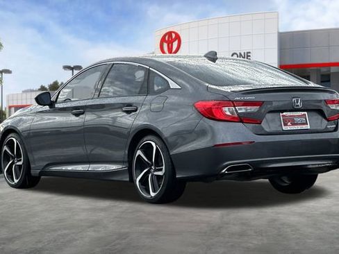 Used 2018 Honda Accord Sport image 6