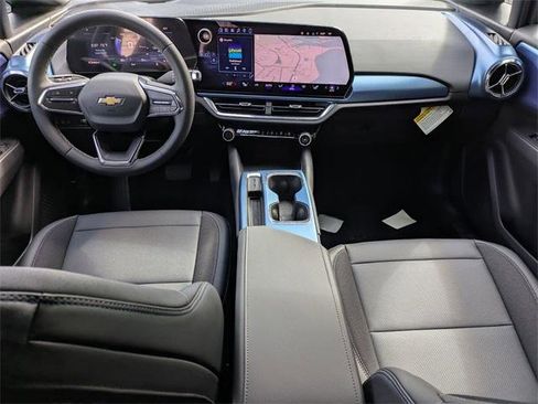 New 2026 Chevrolet Equinox EV LT image 22