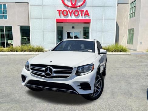 Used 2019 Mercedes-Benz GLC 300 image 4