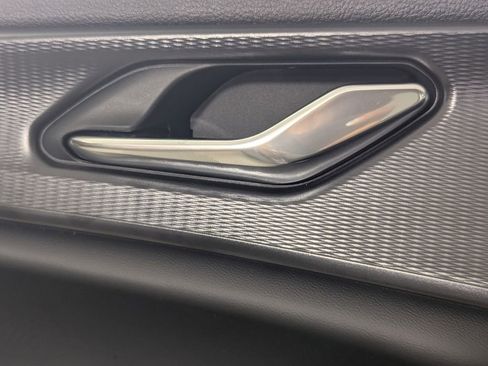 New 2025 Jeep Grand Cherokee Altitude image 18