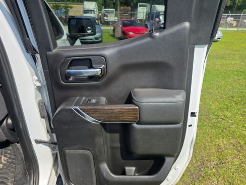 Used 2022 GMC Sierra 1500 Elevation RWD image 32