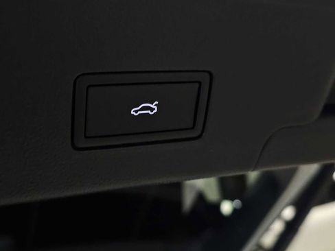 New 2026 Volkswagen Atlas Cross Sport SE image 17