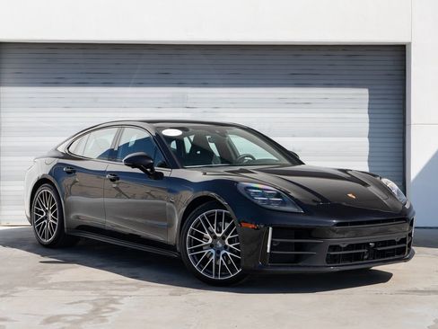 Certified 2025 Porsche Panamera 4 AWD/4WD image 10