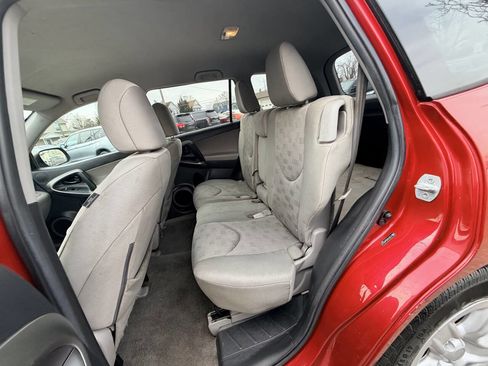 Used 2012 Toyota RAV4 Base 4x4 4dr SUV w/ Value Pkg image 33