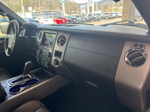 Used 2015 Ford Expedition King Ranch image 21