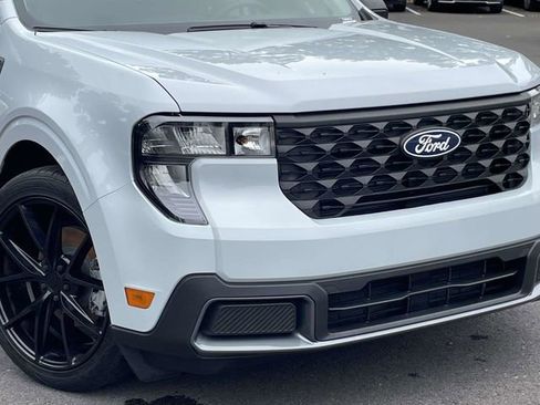Used 2025 Ford Maverick XLT FWD image 2