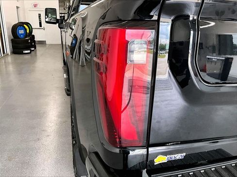 Used 2024 GMC Sierra 3500 Denali AWD/4WD image 33