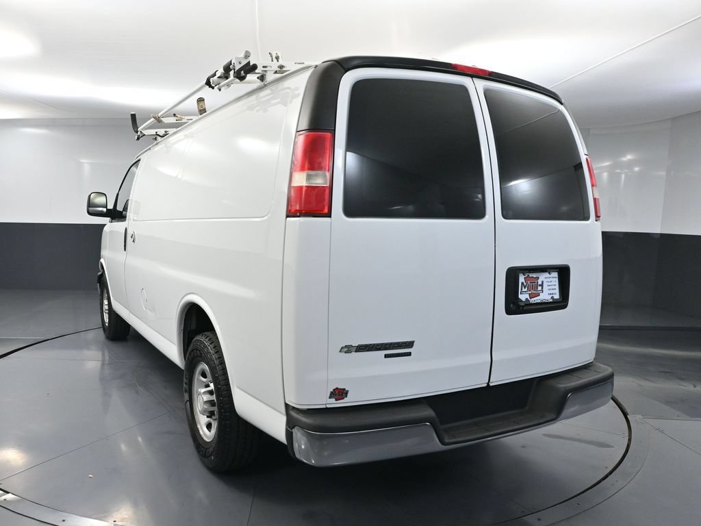 Used 2016 Chevrolet Express 2500 RWD image 6
