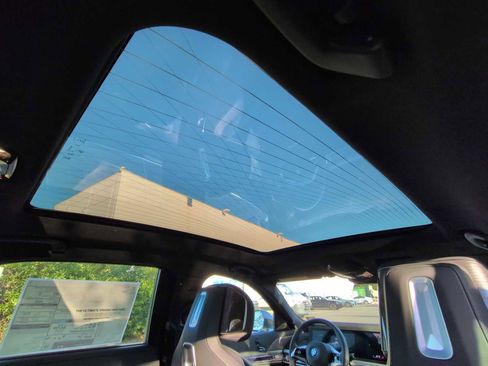 Used 2025 BMW i7 eDrive50 RWD image 23