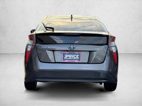 Used 2016 Toyota Prius Three image 6