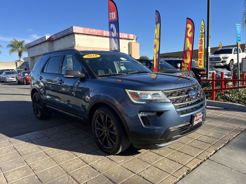 Used 2018 Ford Explorer XLT w/ Equipment Group 202A image 2