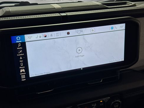 Used 2025 Jeep Wrangler Unlimited Sahara image 18