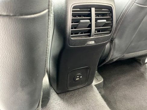 Used 2022 Ford Escape Titanium AWD/4WD image 19