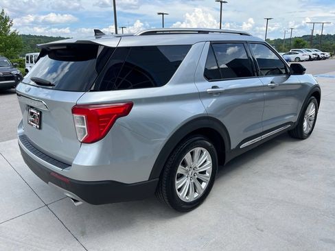 Used 2023 Ford Explorer Limited w/ Limited Technology Package RWD image 22
