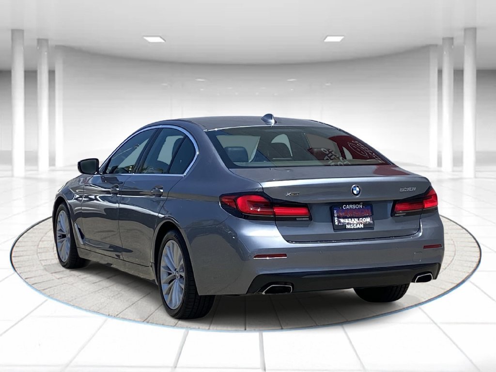 Used 2021 BMW 530i xDrive w/ Premium Package AWD/4WD image 2