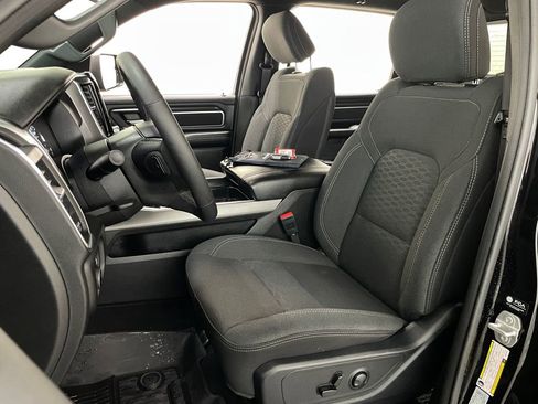 Used 2025 RAM 1500 Big Horn AWD/4WD image 23
