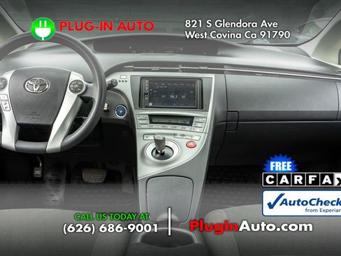 Used 2012 Toyota Prius Three w/ Solar Roof Pkg FWD image 13