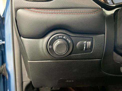 Used 2025 Dodge Durango GT image 19