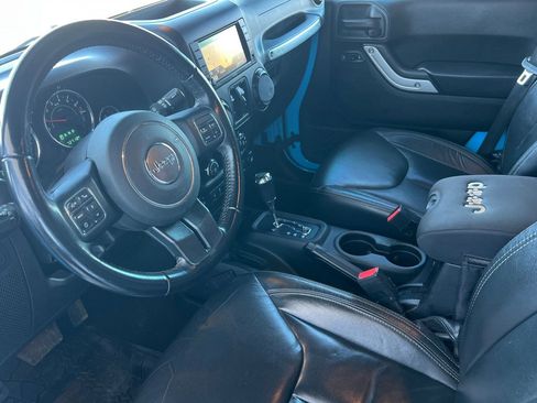 Used 2018 Jeep Wrangler Unlimited Rubicon w/ Cold Weather Group image 10