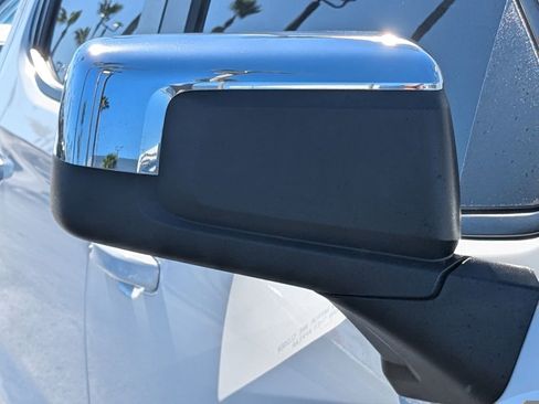 Used 2022 Chevrolet Silverado 1500 LT image 12