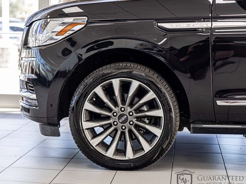 Used 2021 Lincoln Navigator L Reserve AWD/4WD image 7