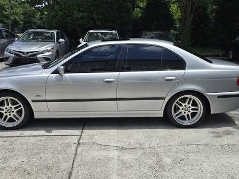 Used 2003 BMW 540i Sedan RWD image 2