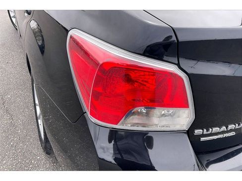 Used 2013 Subaru Impreza 2.0i Premium AWD/4WD image 30