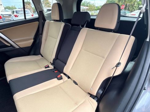 Used 2018 Toyota RAV4 XLE FWD image 28