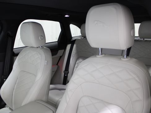 Used 2022 Jaguar F-PACE S image 5