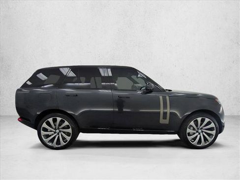 Certified 2025 Land Rover Range Rover SE AWD/4WD image 4