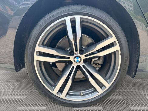 Used 2019 BMW 750i w/ Executive Package RWD image 30