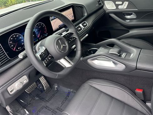 New 2026 Mercedes-Benz GLS 450 4MATIC image 10