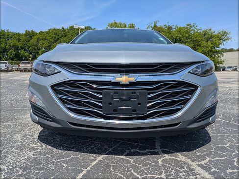 Used 2024 Chevrolet Malibu LT FWD image 9