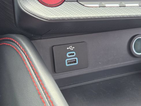 Used 2025 Ford Mustang Premium RWD image 28