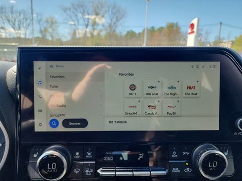 Used 2023 Toyota Highlander XSE AWD/4WD image 16