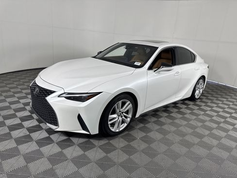 Used 2023 Lexus IS 300 w/ Comfort Package image 8