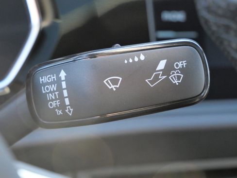 Certified 2023 Volkswagen Jetta GLI Autobahn image 33