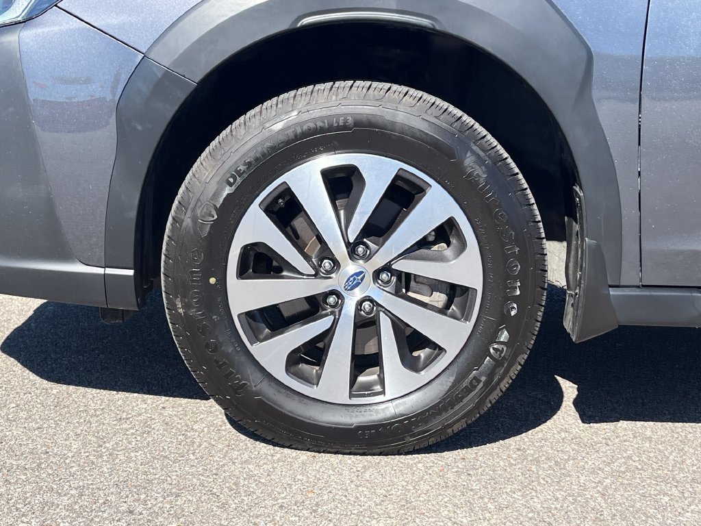 Used 2025 Subaru Outback Premium AWD/4WD image 30