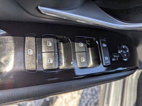 Used 2024 Hyundai Tucson Limited image 16