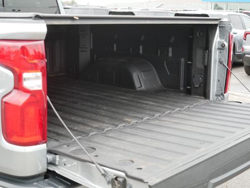 Used 2023 Chevrolet Silverado 1500 High Country w/ Technology Package AWD/4WD image 18
