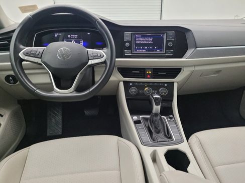 Used 2024 Volkswagen Jetta SE w/ Panoramic Sunroof Package image 22