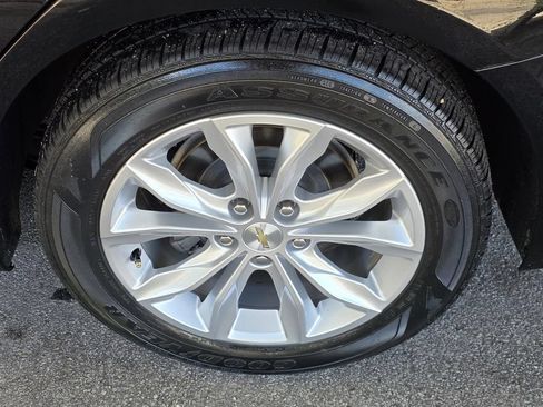 Used 2021 Chevrolet Malibu LT FWD image 30
