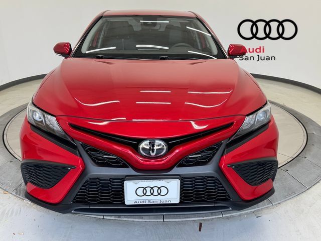 Used 2023 Toyota Camry SE FWD image 2