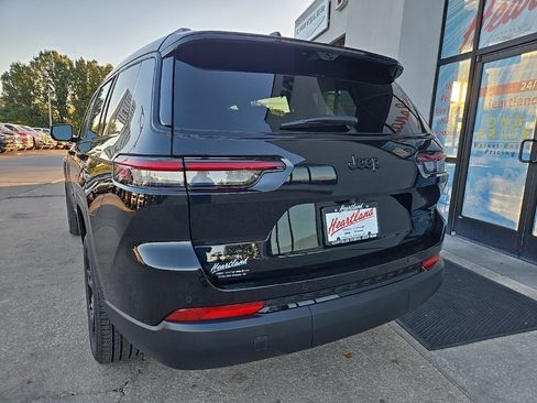 New 2025 Jeep Grand Cherokee L Limited w/ Luxury Tech Group II image 8