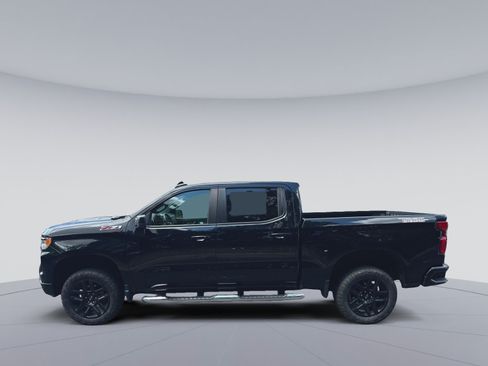 Used 2024 Chevrolet Silverado 1500 LT Trail Boss w/ Protection Package AWD/4WD image 8